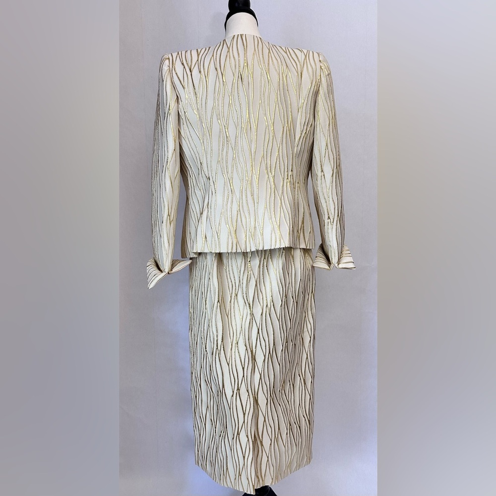 Lily & Taylor  New York GORGEOUS LUXURY Suit 3 pcs Size 4 Couture - Picture 5 of 17
